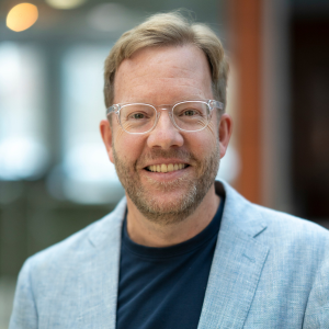 Kevin Thompson headshot