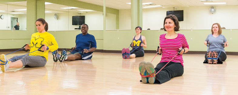 group of 5 people in an exercise class