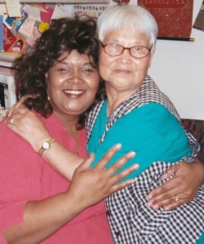 De Bora McIntosh hugging Mrs. Shali Dai